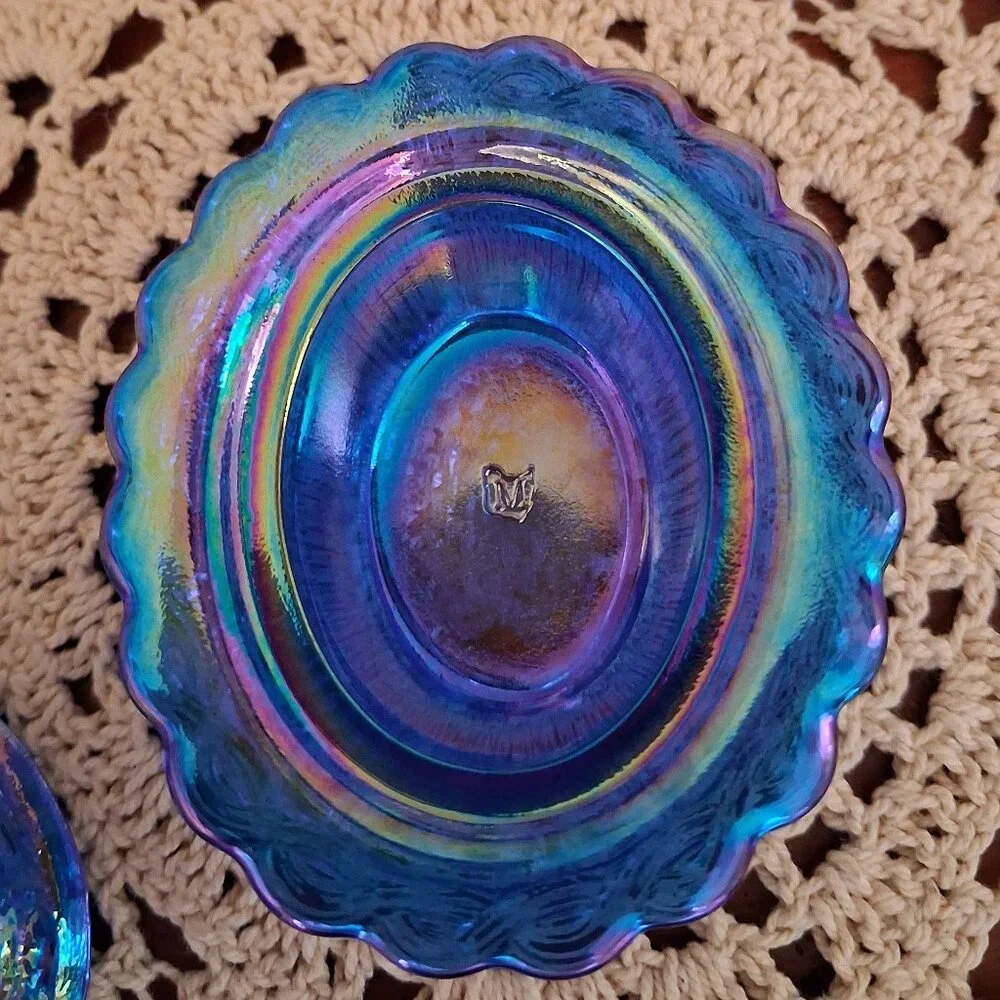 Cobalt Carnival hen on nest salt cellar - Picture 2 of 2